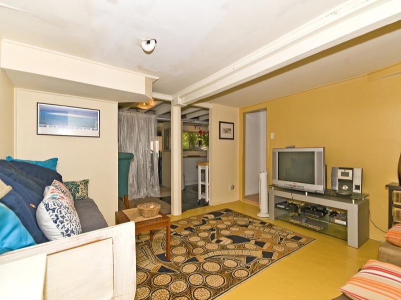 152 Jefferson Lane, Palm Beach QLD 4221