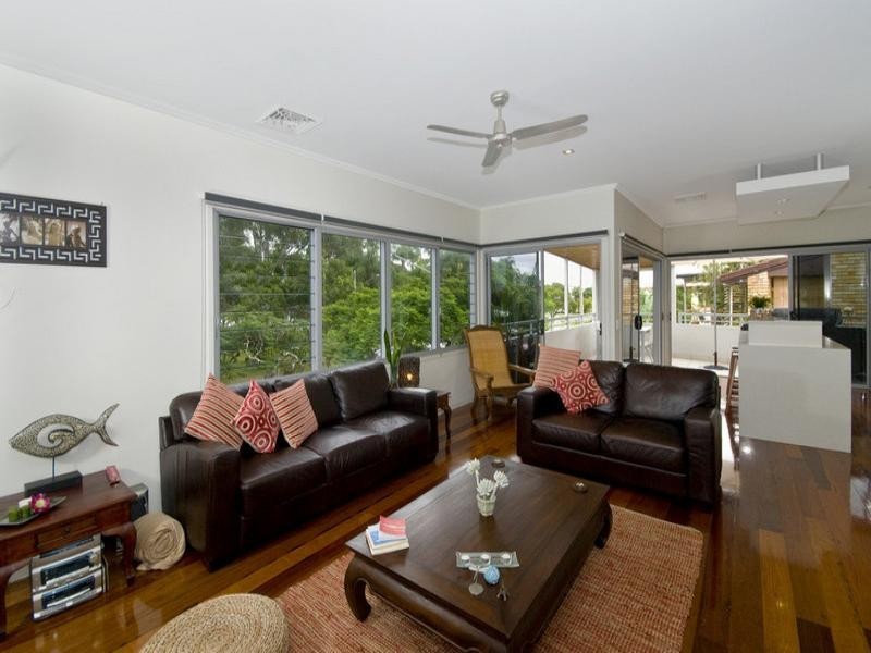 87 Laguna Avenue, Palm Beach QLD 4221