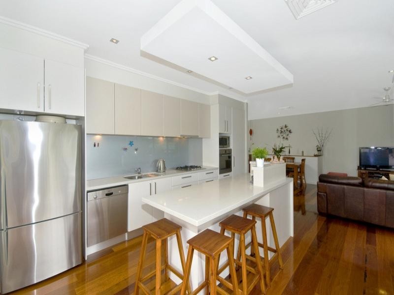 87 Laguna Avenue, Palm Beach QLD 4221