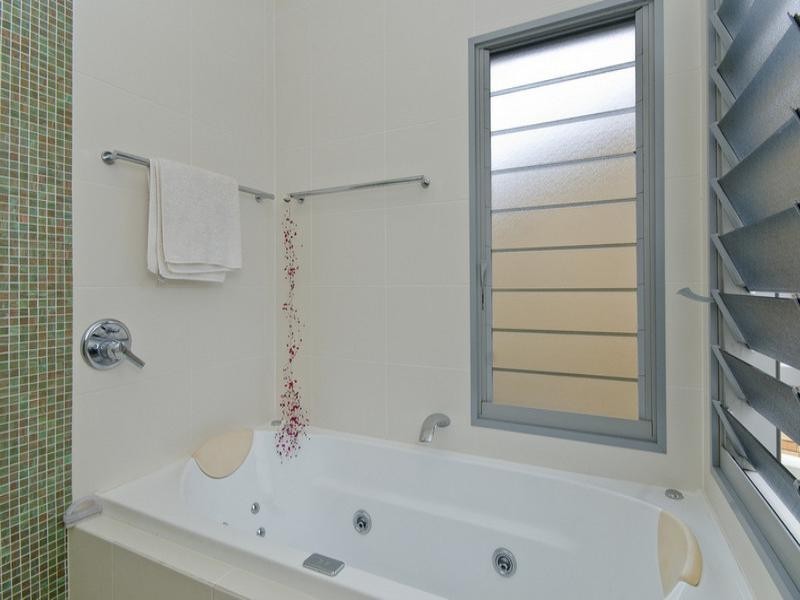 87 Laguna Avenue, Palm Beach QLD 4221