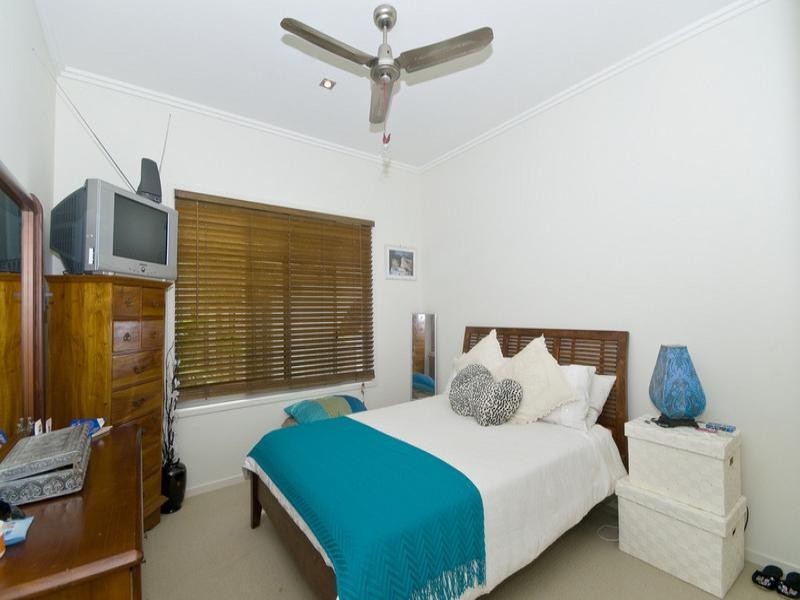 87 Laguna Avenue, Palm Beach QLD 4221