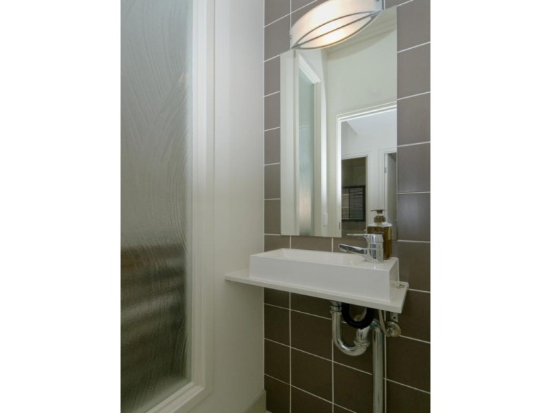 87 Laguna Avenue, Palm Beach QLD 4221