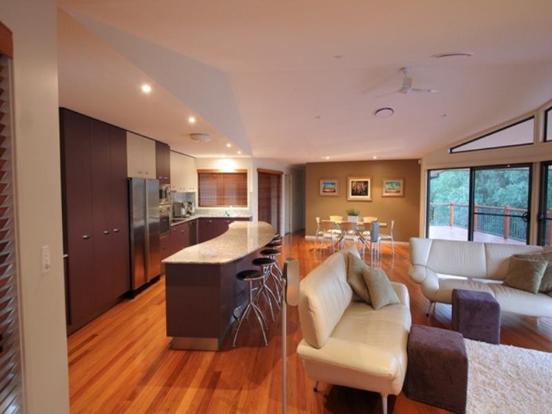 3 Fenton Drive, Tallebudgera QLD 4228