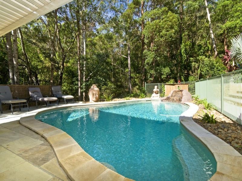 26 Hillcot Street, Currumbin Waters QLD 4223