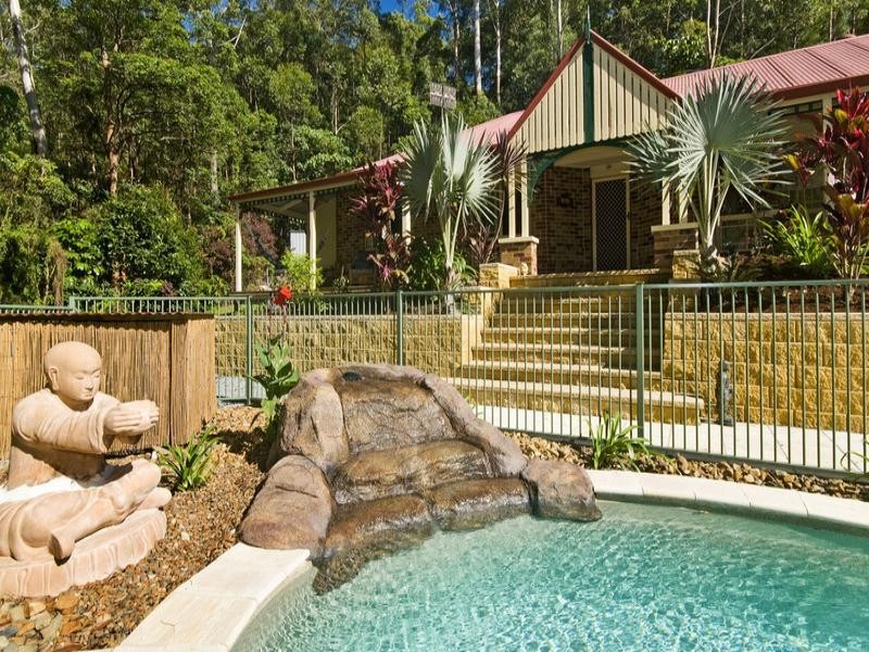 26 Hillcot Street, Currumbin Waters QLD 4223