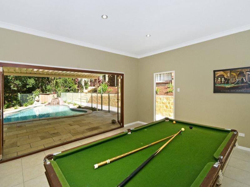 26 Hillcot Street, Currumbin Waters QLD 4223