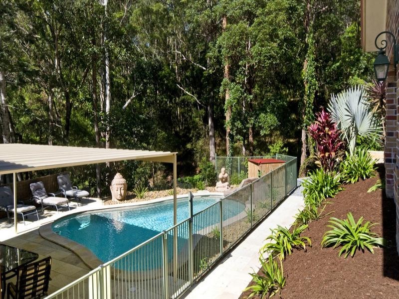 26 Hillcot Street, Currumbin Waters QLD 4223
