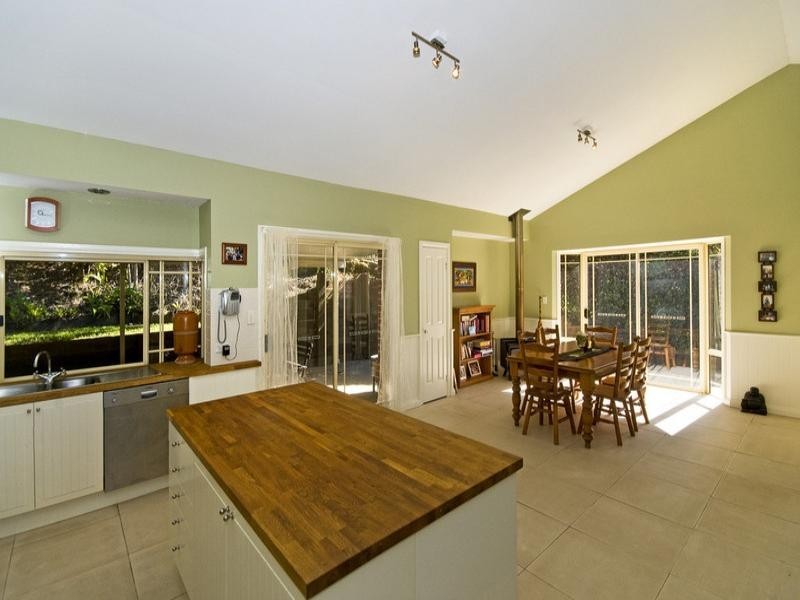 26 Hillcot Street, Currumbin Waters QLD 4223