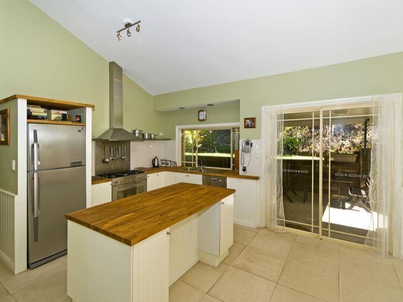 26 Hillcot Street, Currumbin Waters QLD 4223