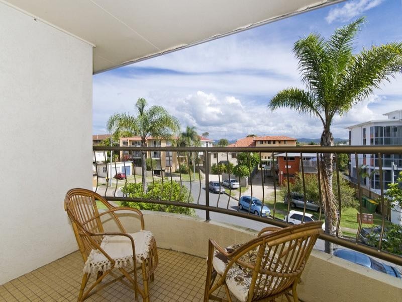 5/3 Nyrang Avenue, Palm Beach QLD 4221