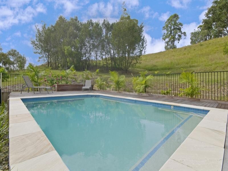 8 Mary Bale Drive, Tallebudgera QLD 4228