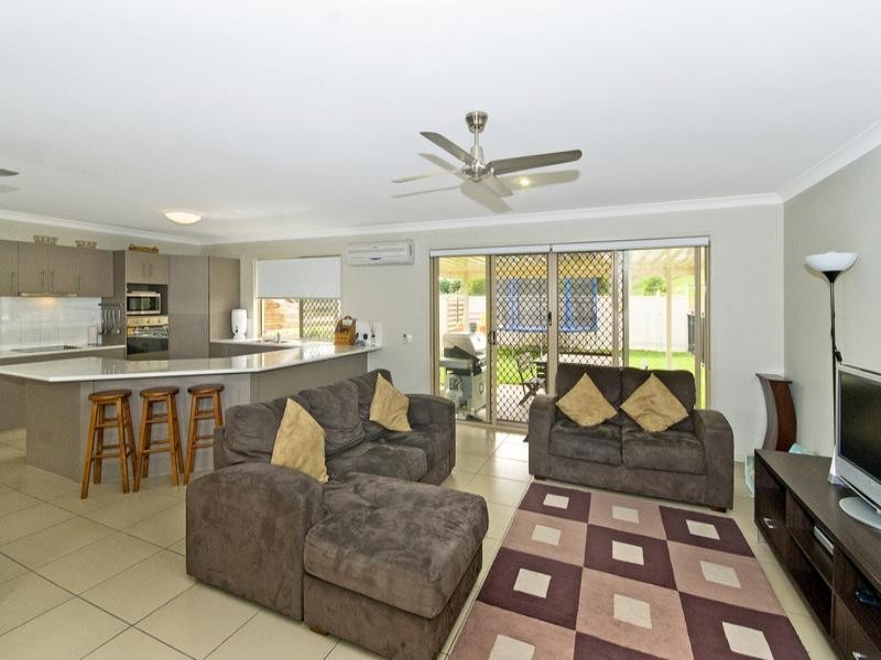 8 Mary Bale Drive, Tallebudgera QLD 4228