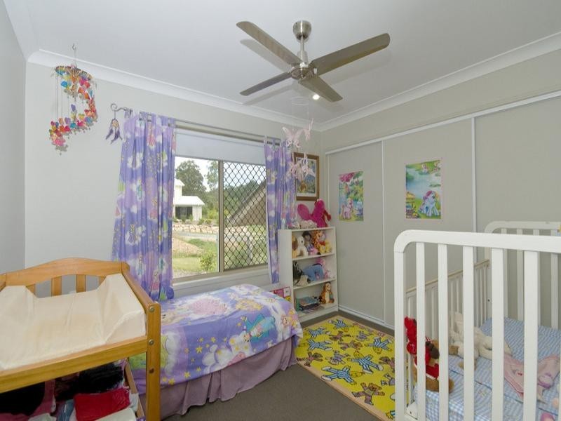 8 Mary Bale Drive, Tallebudgera QLD 4228