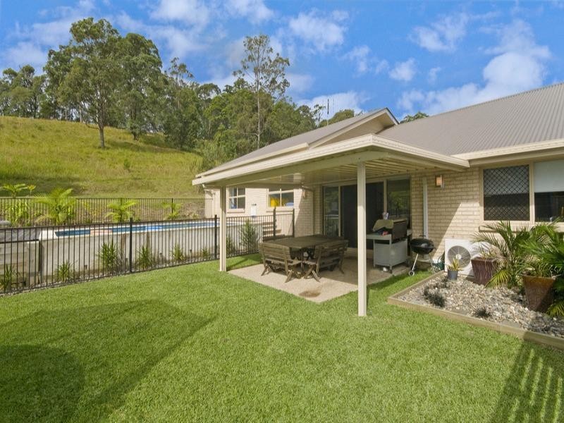 8 Mary Bale Drive, Tallebudgera QLD 4228