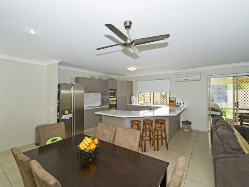 8 Mary Bale Drive, Tallebudgera QLD 4228