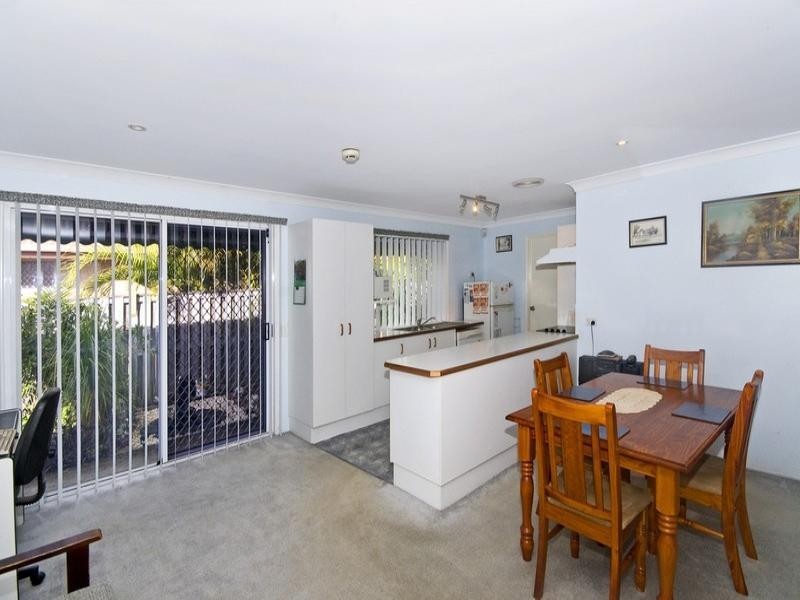 11 Kalmia Court, Elanora QLD 4221