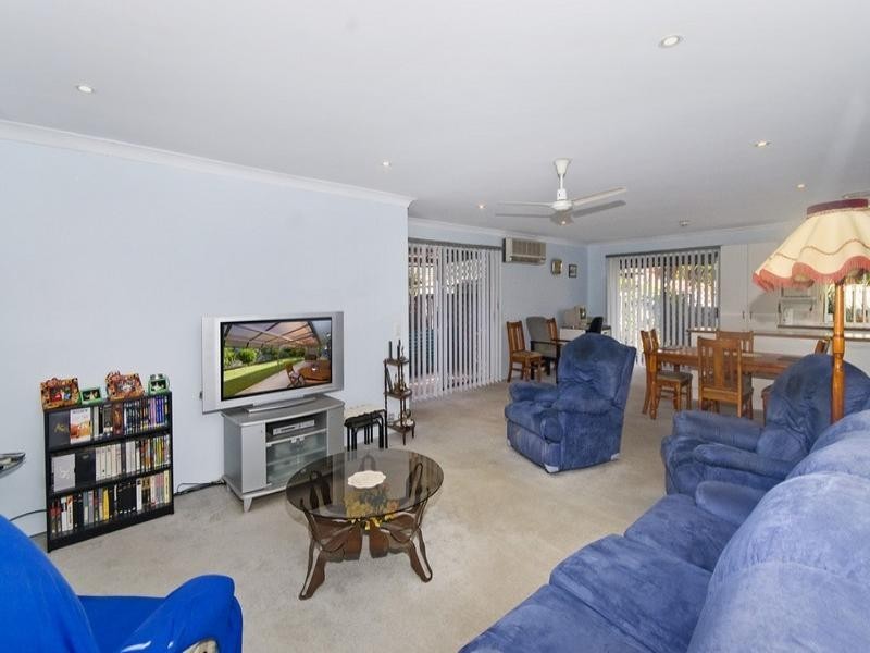 11 Kalmia Court, Elanora QLD 4221