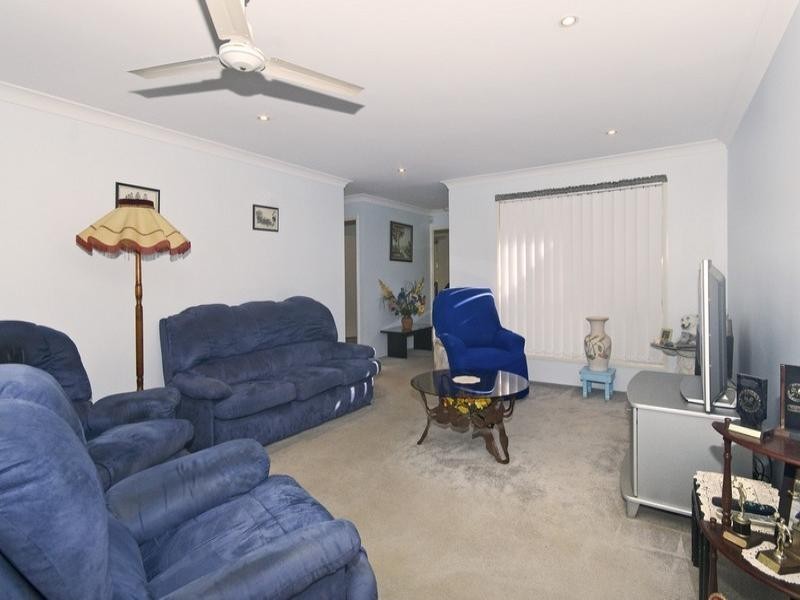 11 Kalmia Court, Elanora QLD 4221