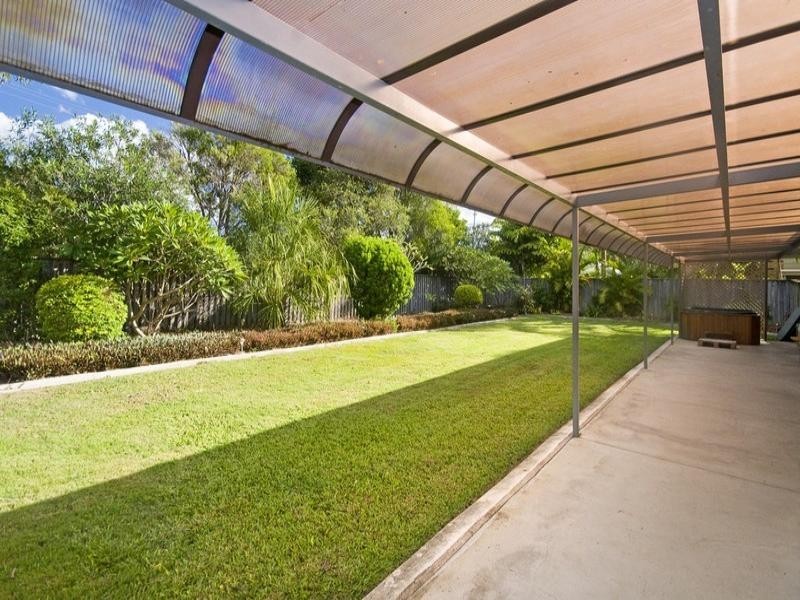 11 Kalmia Court, Elanora QLD 4221