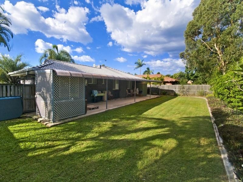 11 Kalmia Court, Elanora QLD 4221