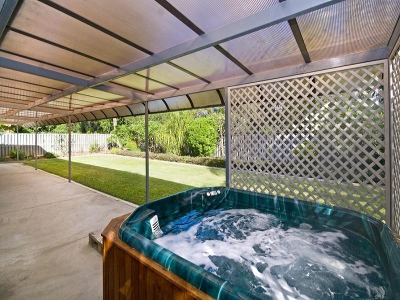 11 Kalmia Court, Elanora QLD 4221