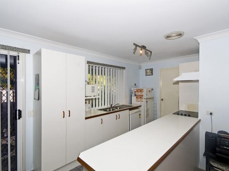 11 Kalmia Court, Elanora QLD 4221