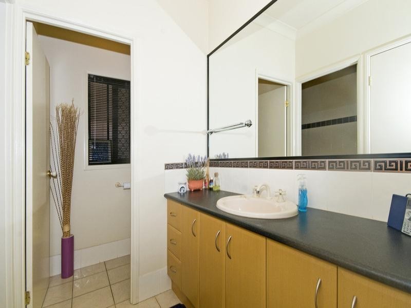 4 Morea Court, Varsity Lakes QLD 4227
