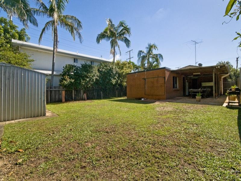 82 Third Avenue, Palm Beach QLD 4221