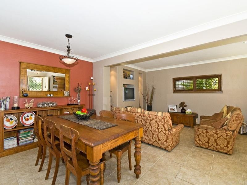 82 Third Avenue, Palm Beach QLD 4221