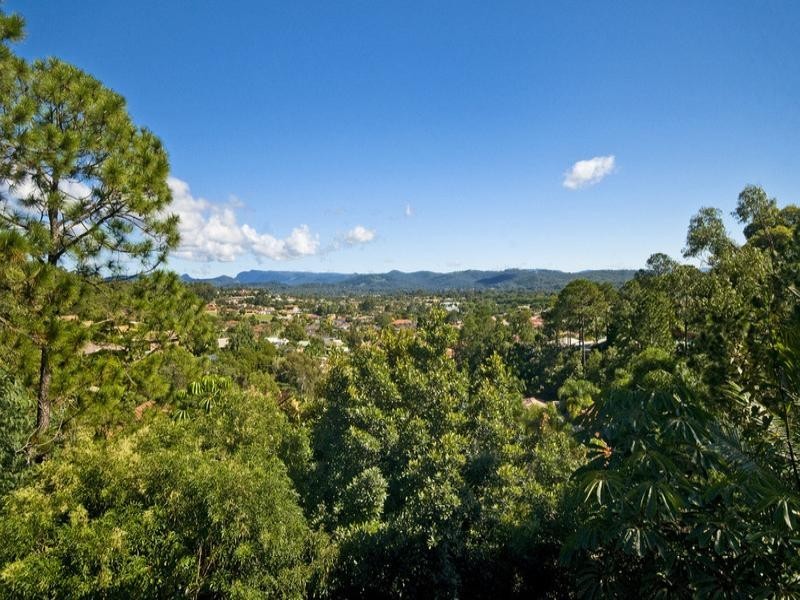 5 Doubleview Drive, Elanora QLD 4221