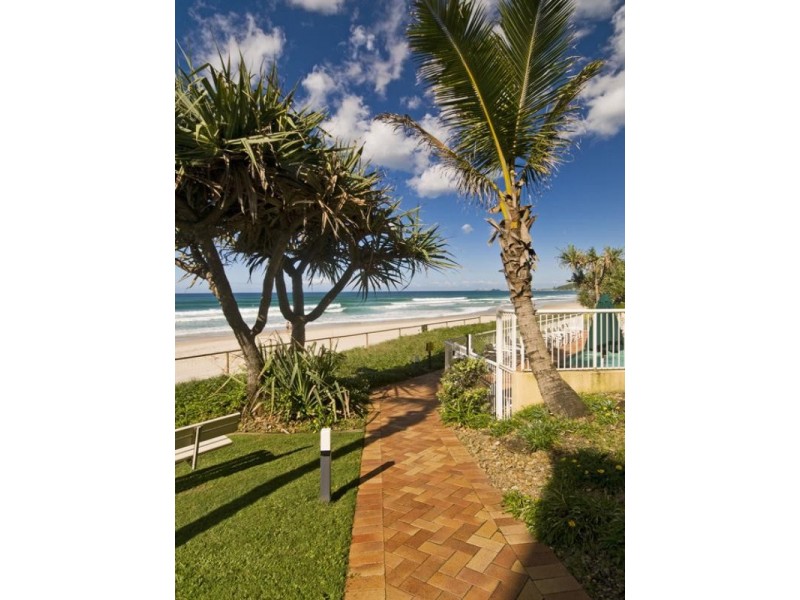 26/2 Seventeenth Avenue, Palm Beach QLD 4221