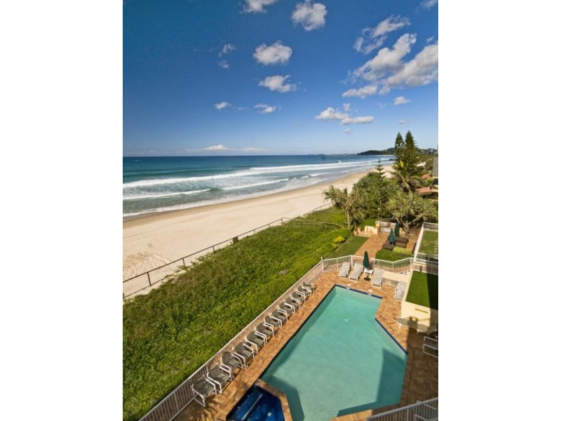 26/2 Seventeenth Avenue, Palm Beach QLD 4221