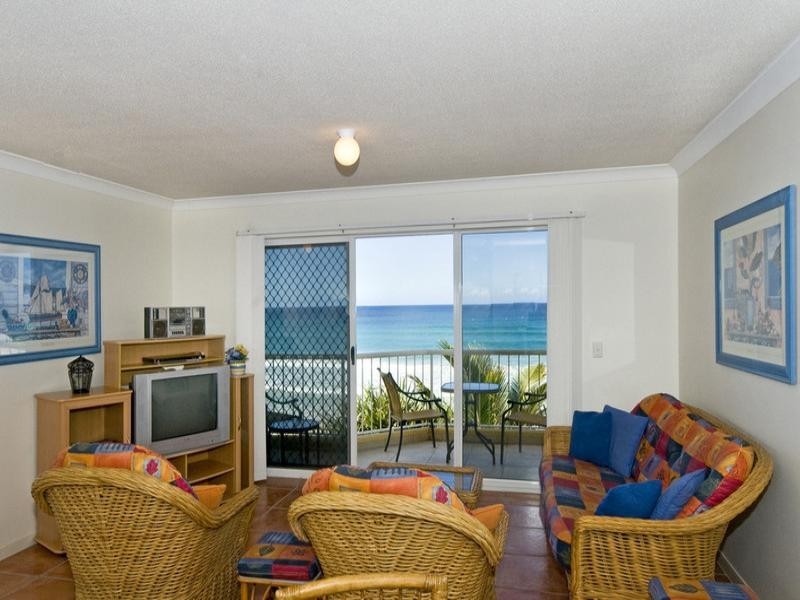 26/2 Seventeenth Avenue, Palm Beach QLD 4221