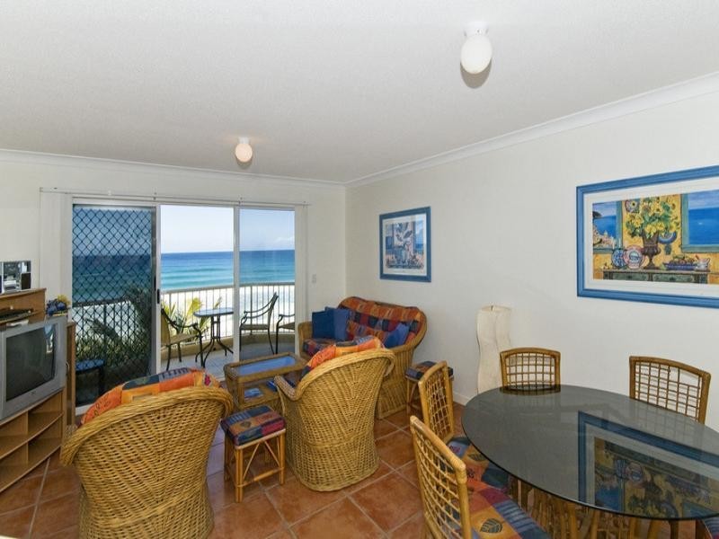 26/2 Seventeenth Avenue, Palm Beach QLD 4221