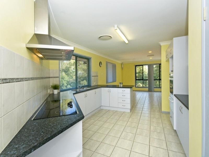 64 Forest Drive, Elanora QLD 4221