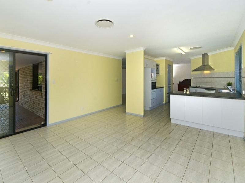 64 Forest Drive, Elanora QLD 4221