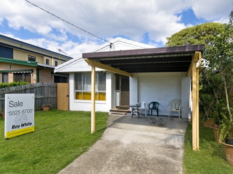44 TwentySixth Avenue, Palm Beach QLD 4221
