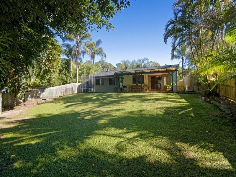 4 Hillcot Street, Currumbin Waters QLD 4223