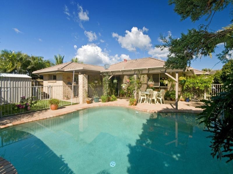 18 Saffron Street, Elanora QLD 4221