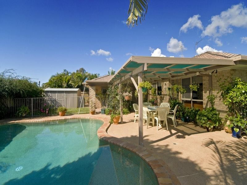 18 Saffron Street, Elanora QLD 4221