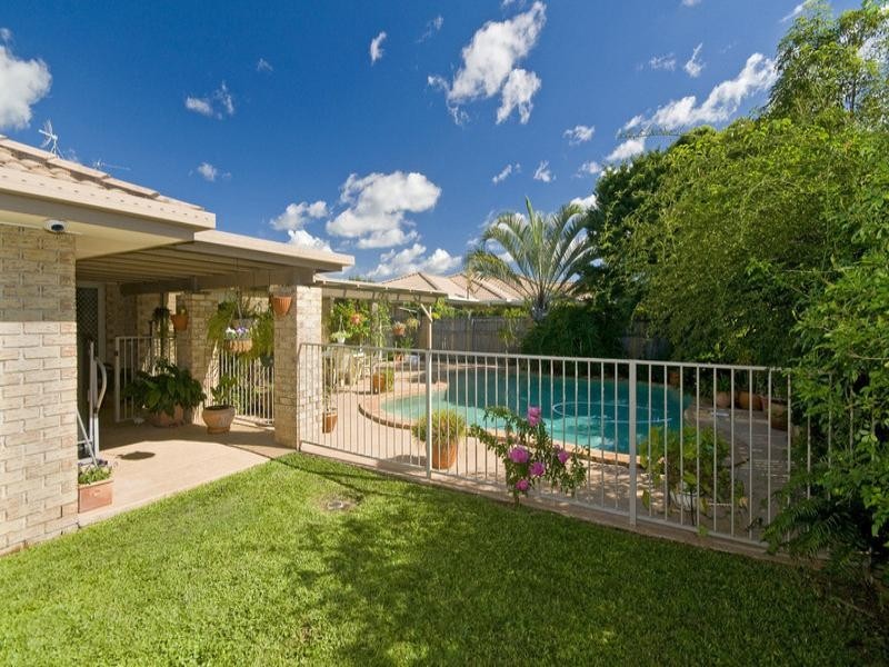 18 Saffron Street, Elanora QLD 4221