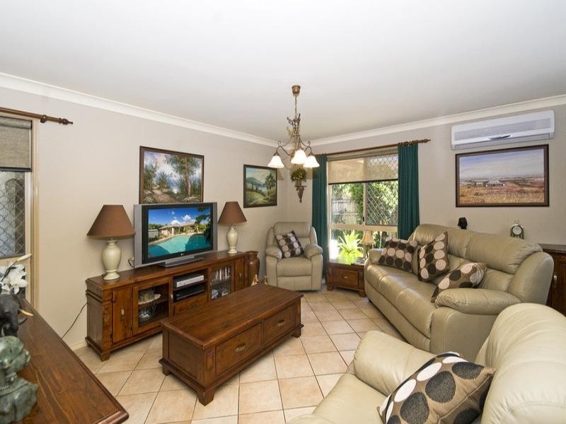 18 Saffron Street, Elanora QLD 4221