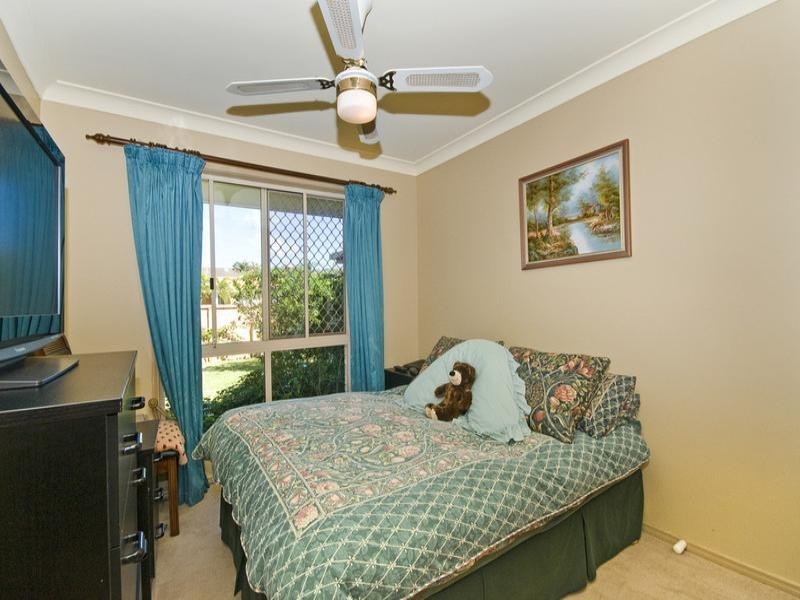 18 Saffron Street, Elanora QLD 4221