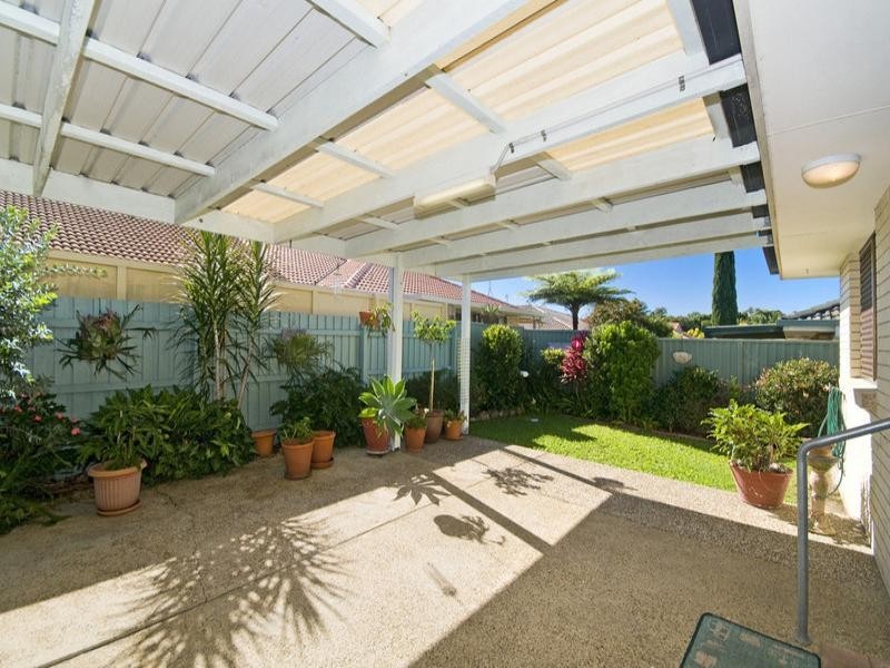 2/7 Snowgum Court, Burleigh Waters QLD 4220