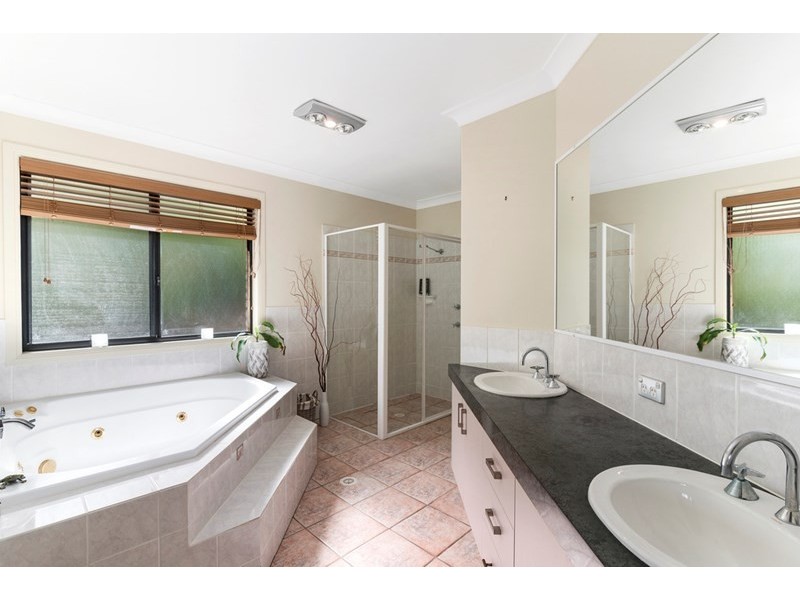 45 Forest Drive, Elanora QLD 4221