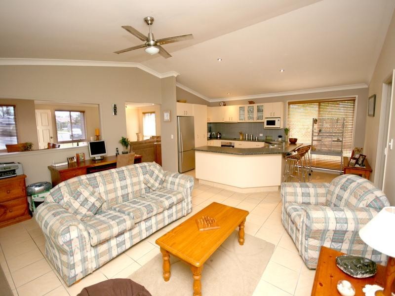 24 Damson Place, Elanora QLD 4221