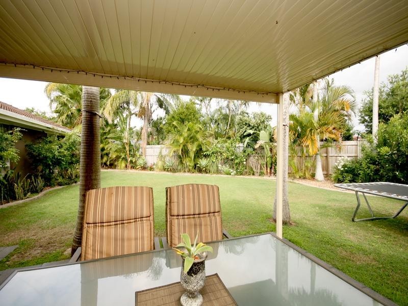 24 Damson Place, Elanora QLD 4221