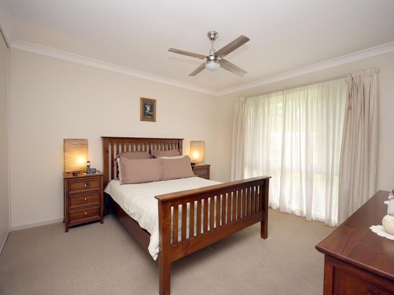 24 Damson Place, Elanora QLD 4221