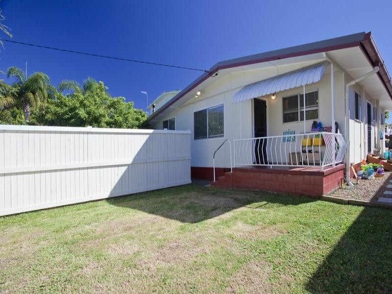 93 Fifth Avenue, Palm Beach QLD 4221