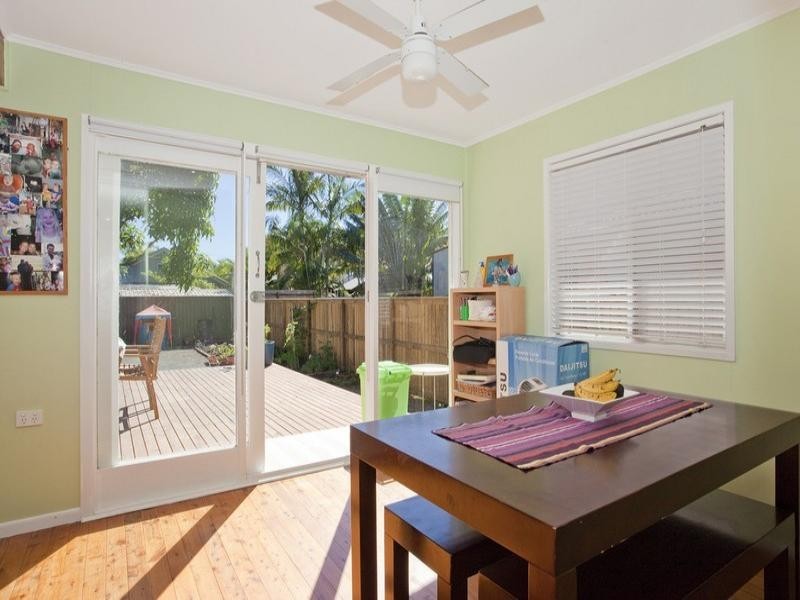 93 Fifth Avenue, Palm Beach QLD 4221